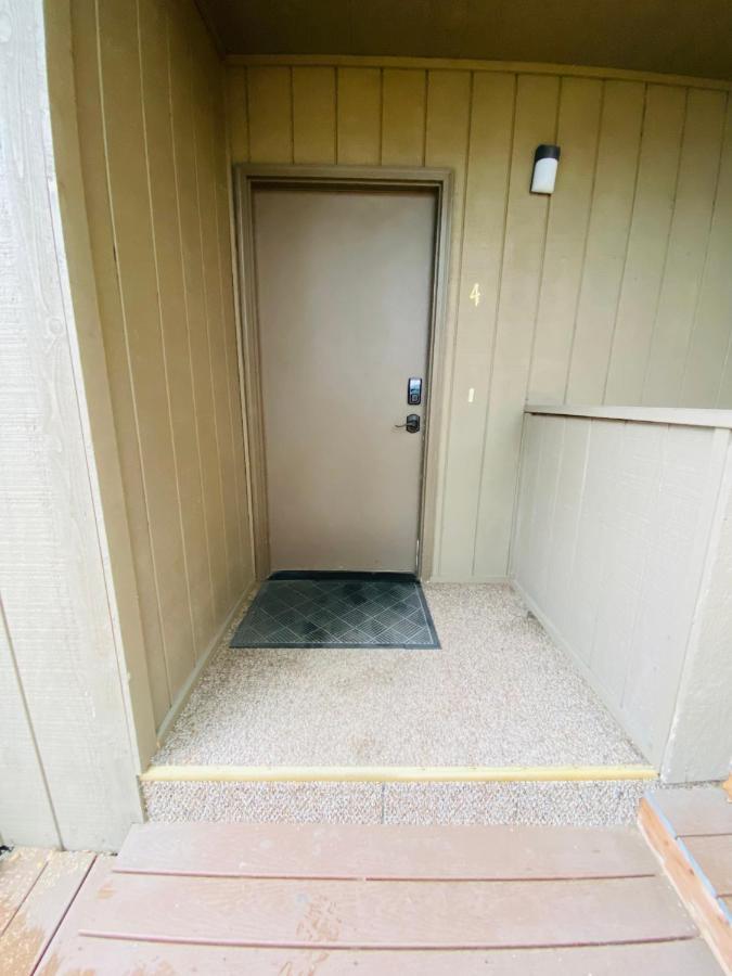 Beautiful 2 Bedroom 1 Bath Apartment With Private Garage Anchorage Eksteriør billede