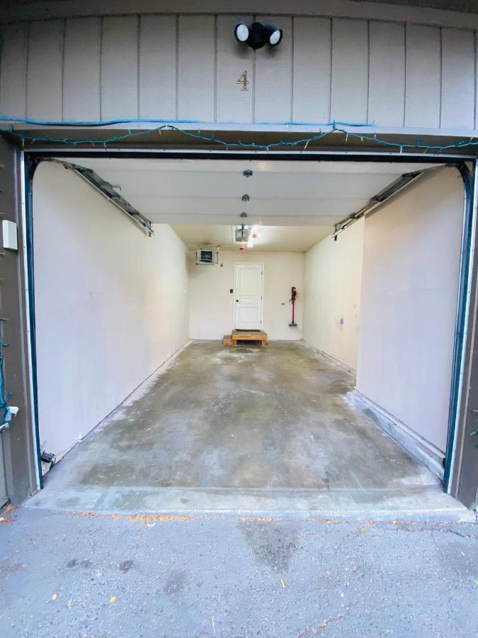 Beautiful 2 Bedroom 1 Bath Apartment With Private Garage Anchorage Eksteriør billede