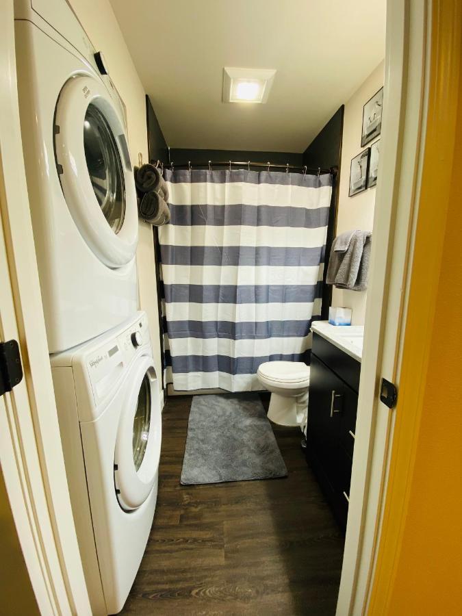 Beautiful 2 Bedroom 1 Bath Apartment With Private Garage Anchorage Eksteriør billede