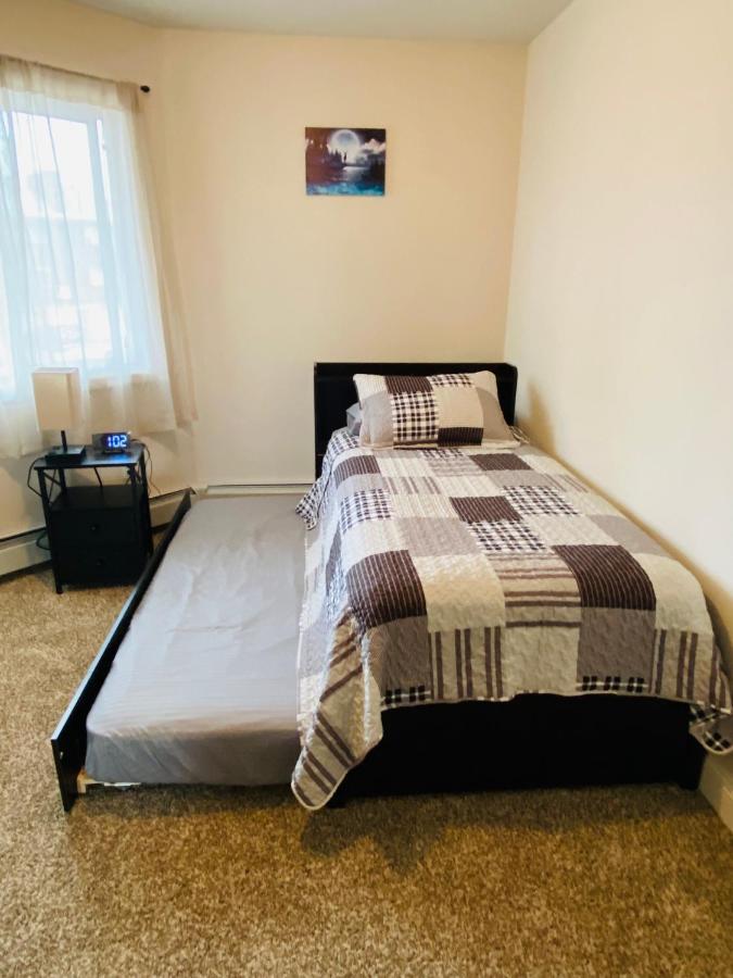 Beautiful 2 Bedroom 1 Bath Apartment With Private Garage Anchorage Eksteriør billede