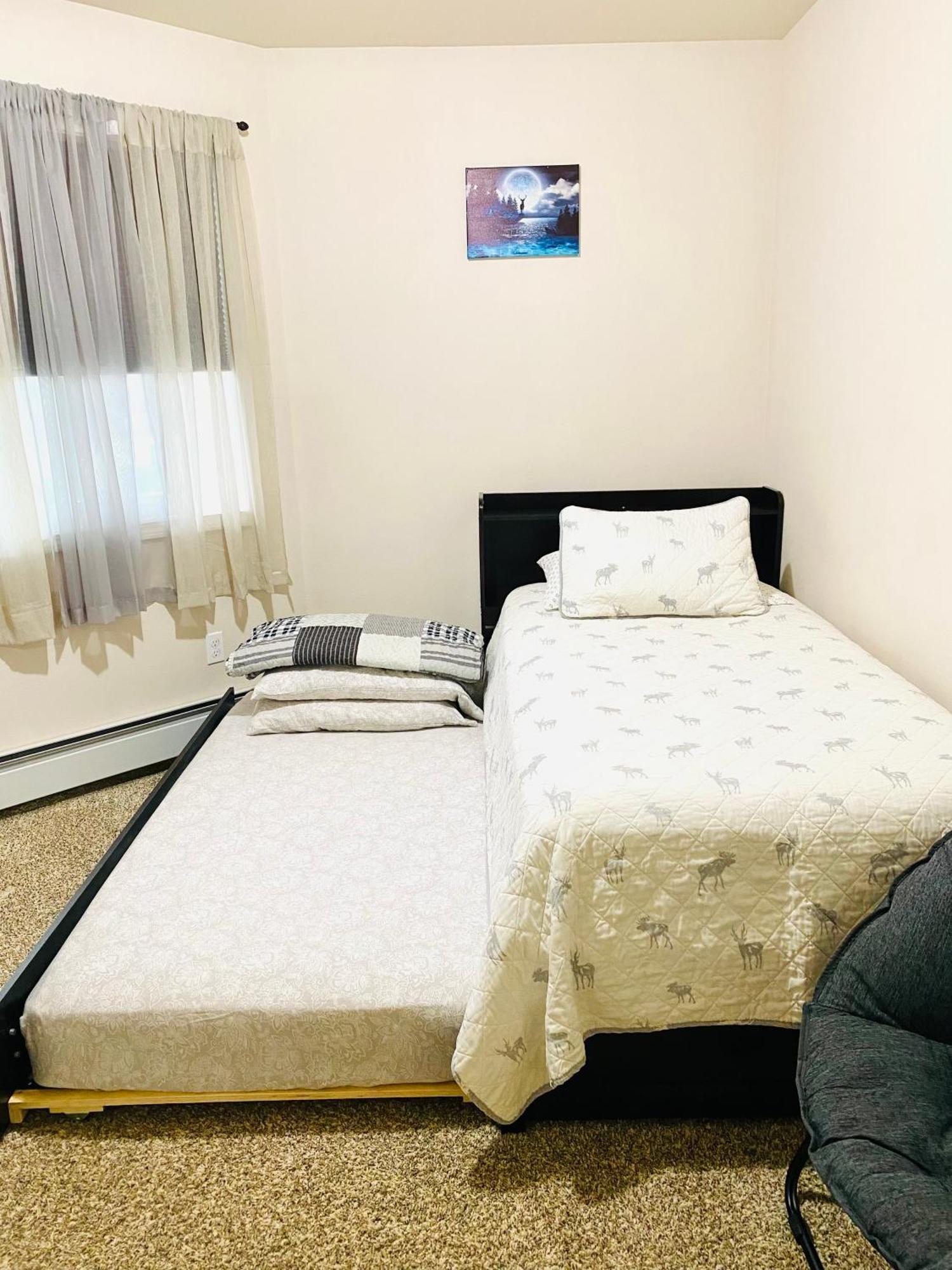 Beautiful 2 Bedroom 1 Bath Apartment With Private Garage Anchorage Eksteriør billede